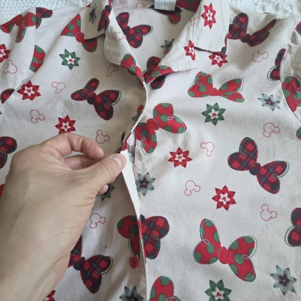 Disney Minnie Mouse Bow Pajama Set - Picture 9 of 10